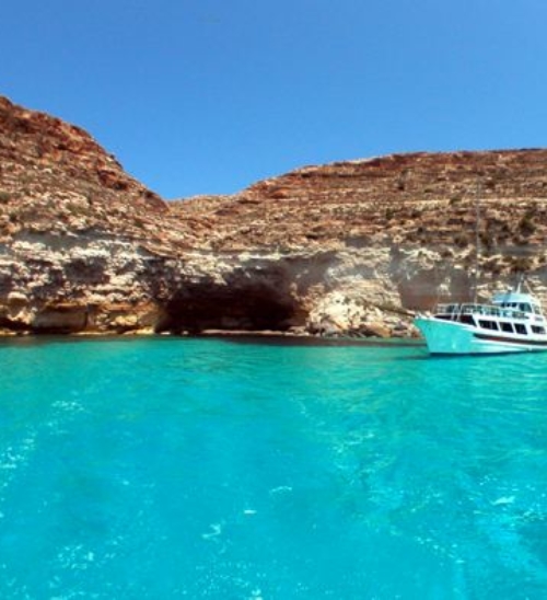 LAMPEDUSA: MARE DA SOGNO E PANORAMI MOZZAFIATO