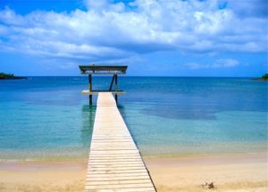 Half_Moon_Bay_Roatan_Honduras