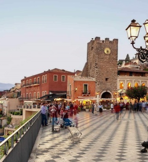 Carnevale a Taormina tra sfilate e dolci tipici