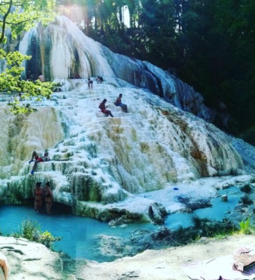 Bagni San Filippo, le terme gratuite della Toscana