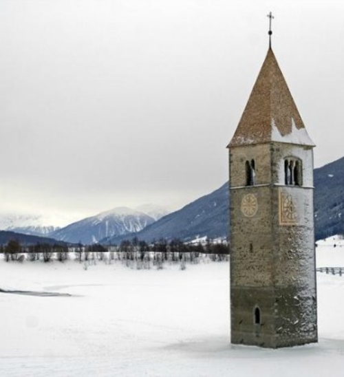 Al Lago di Resia in inverno: sci, storia, natura e antichi sapori