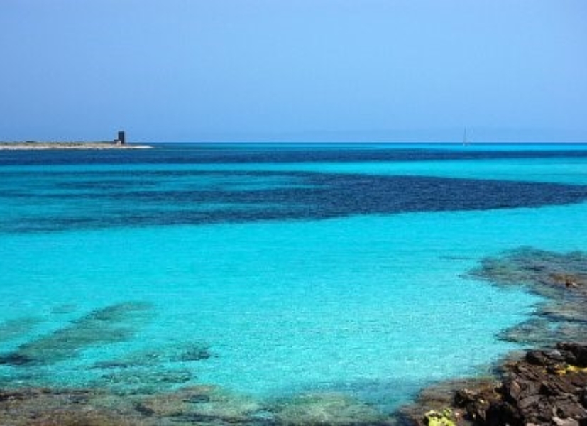 Le migliori isole del Mediterraneo per una vacanza in famiglia: attività e consigli utili