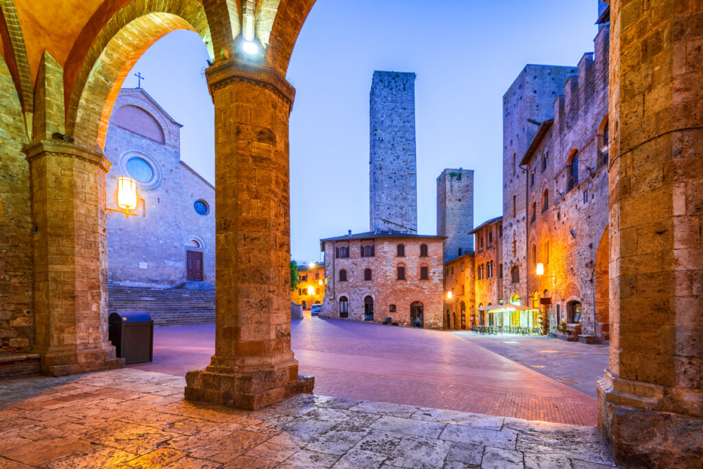 Cosa vedere in un weekend d'autunno a San Gimignano, Piazza Duomo