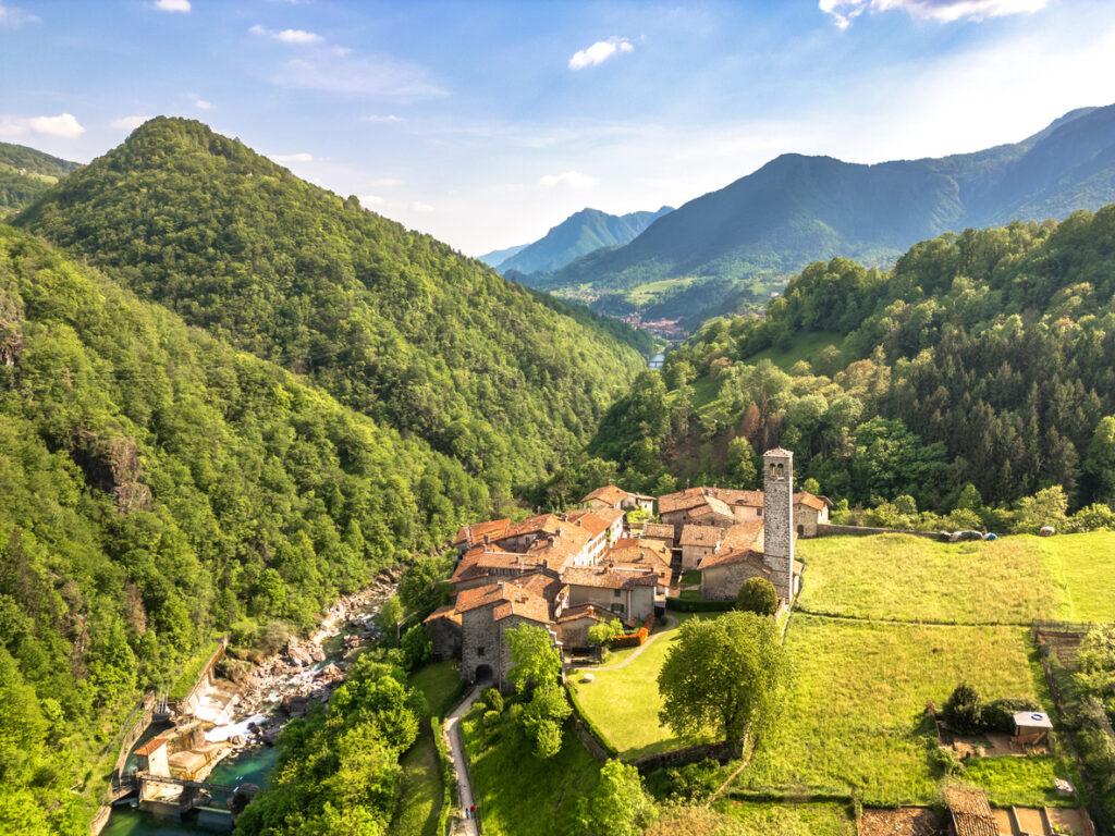 Cornello dei Tasso, antico borgo della Val Brembana, provincia di Bergamo, Lombardia